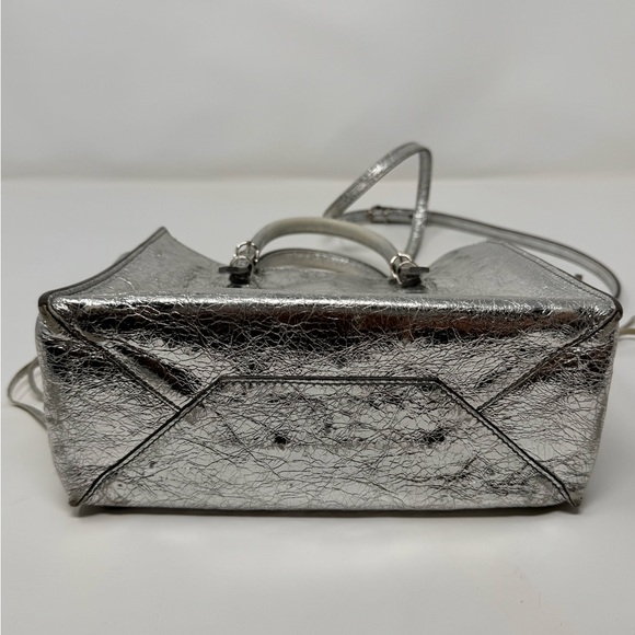 Balenciaga small tote bag with a thin long strap (crossbody bag) - Picture 4 of 7